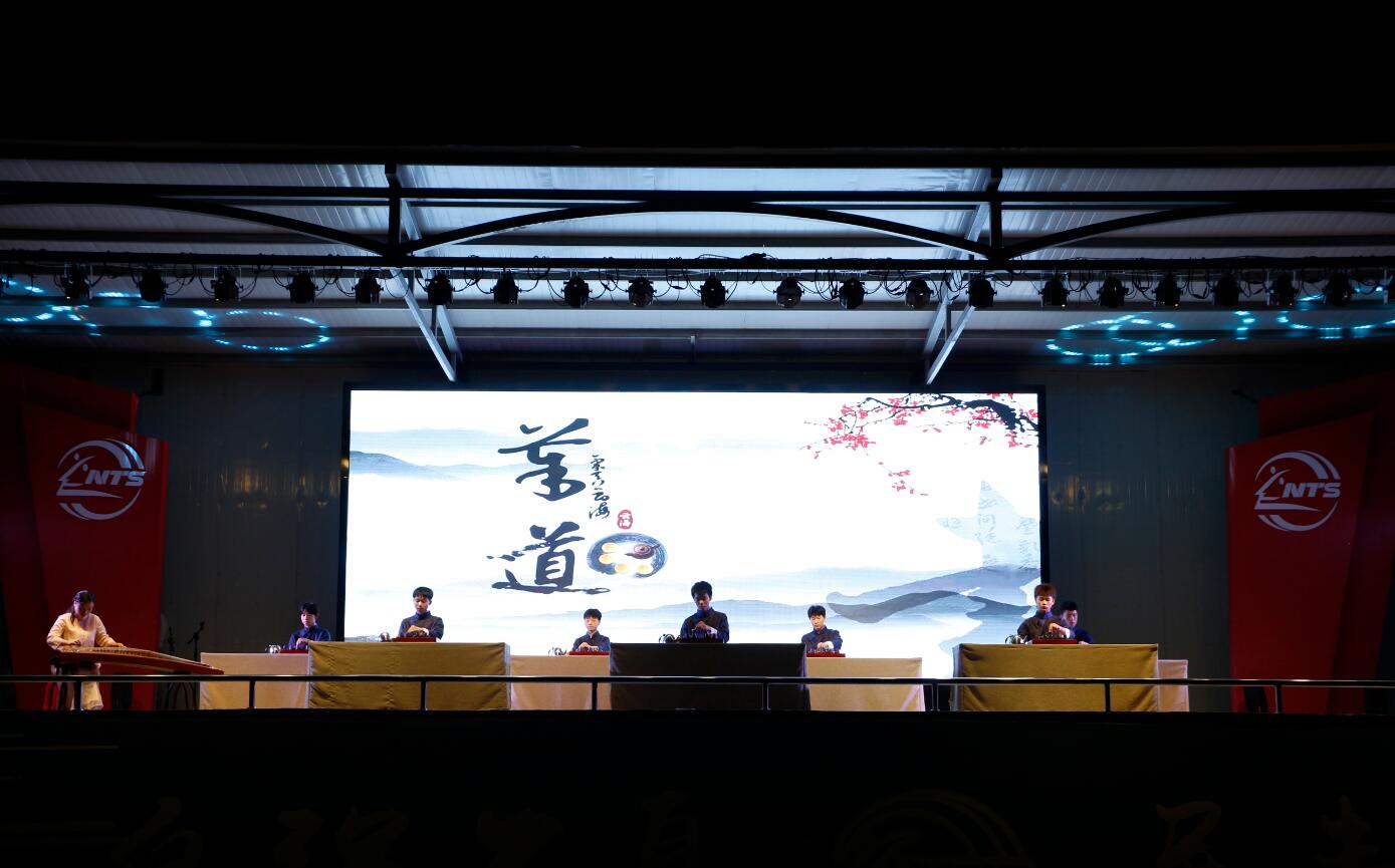 南昌向遠(yuǎn)軌道技術(shù)學(xué)校隆重舉辦 慶祝建黨100周年文藝晚會暨“七一”表彰大會