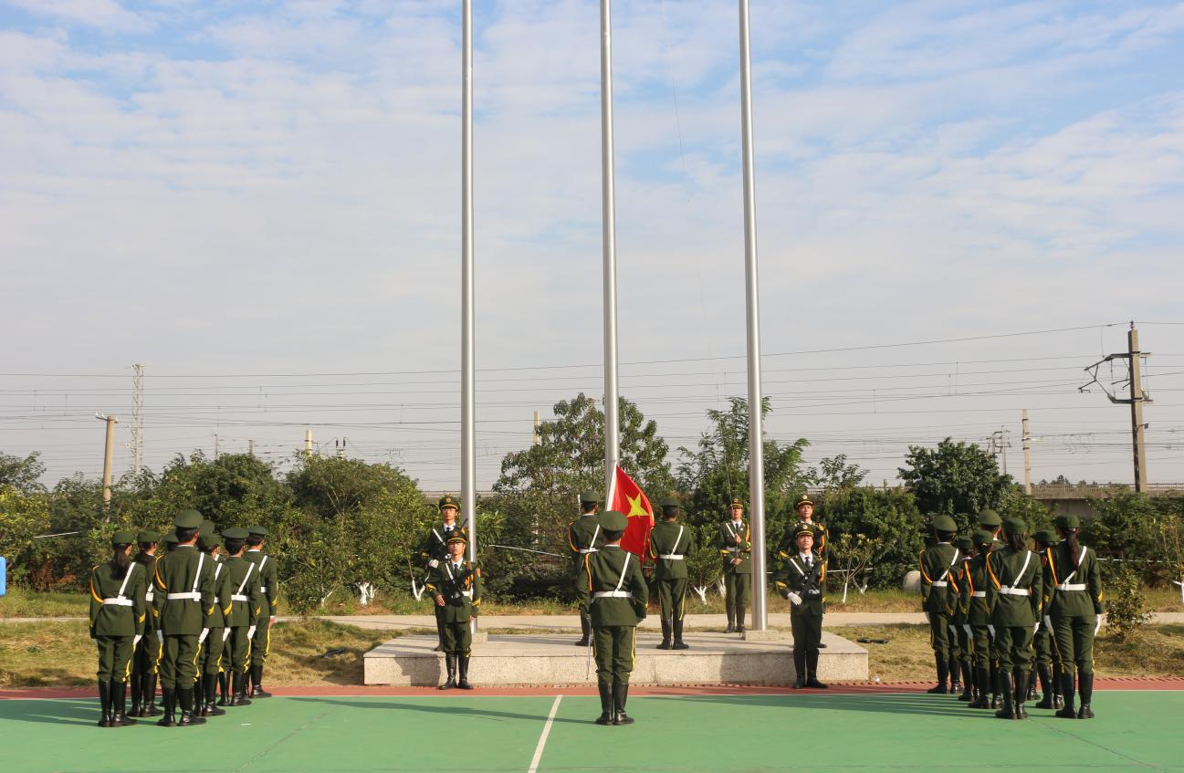 南昌向遠(yuǎn)軌道技術(shù)學(xué)校第十三屆運(yùn)動(dòng)會(huì)圓滿結(jié)束