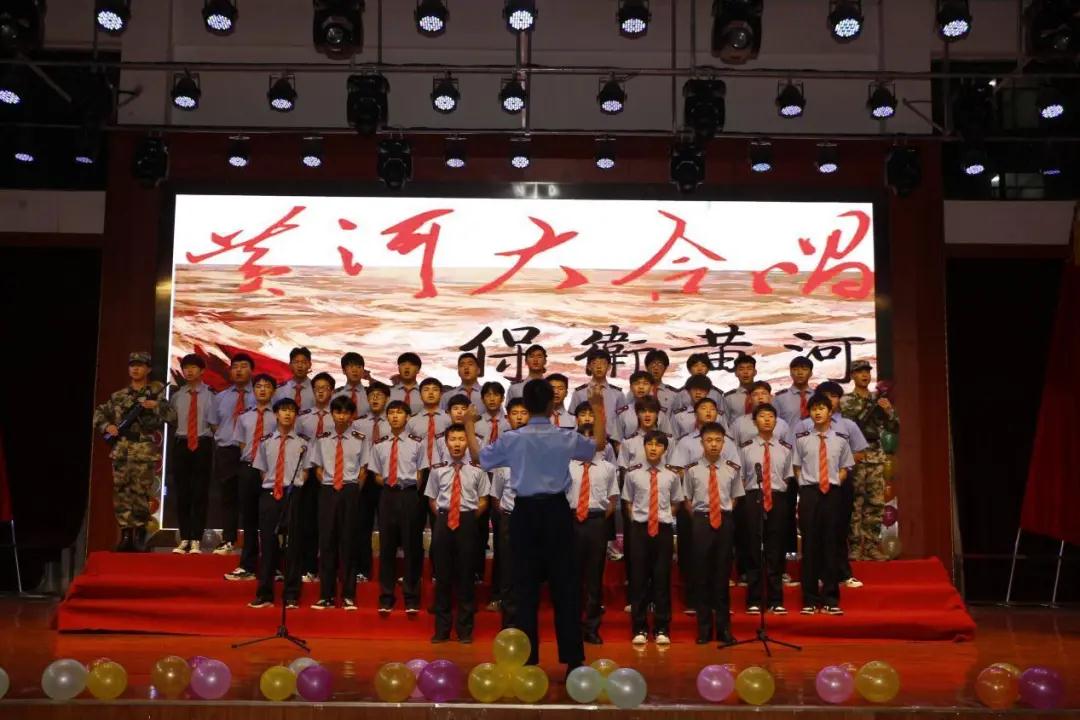 南昌向遠(yuǎn)軌道技術(shù)學(xué)校慶祝建黨一百周年紅歌大合唱比賽圓滿落幕