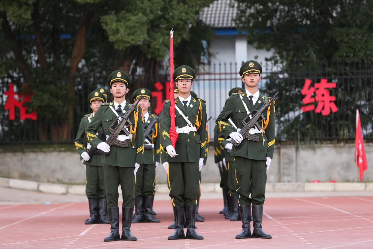 不忘初心砥礪行,同心共筑強(qiáng)校夢(mèng)—南昌向遠(yuǎn)軌道技術(shù)學(xué)校舉辦十周年慶典活動(dòng)