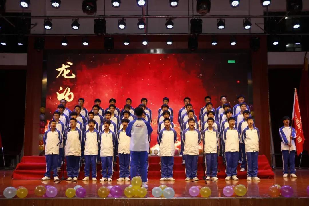 南昌向遠(yuǎn)軌道技術(shù)學(xué)校慶祝建黨一百周年紅歌大合唱比賽圓滿落幕