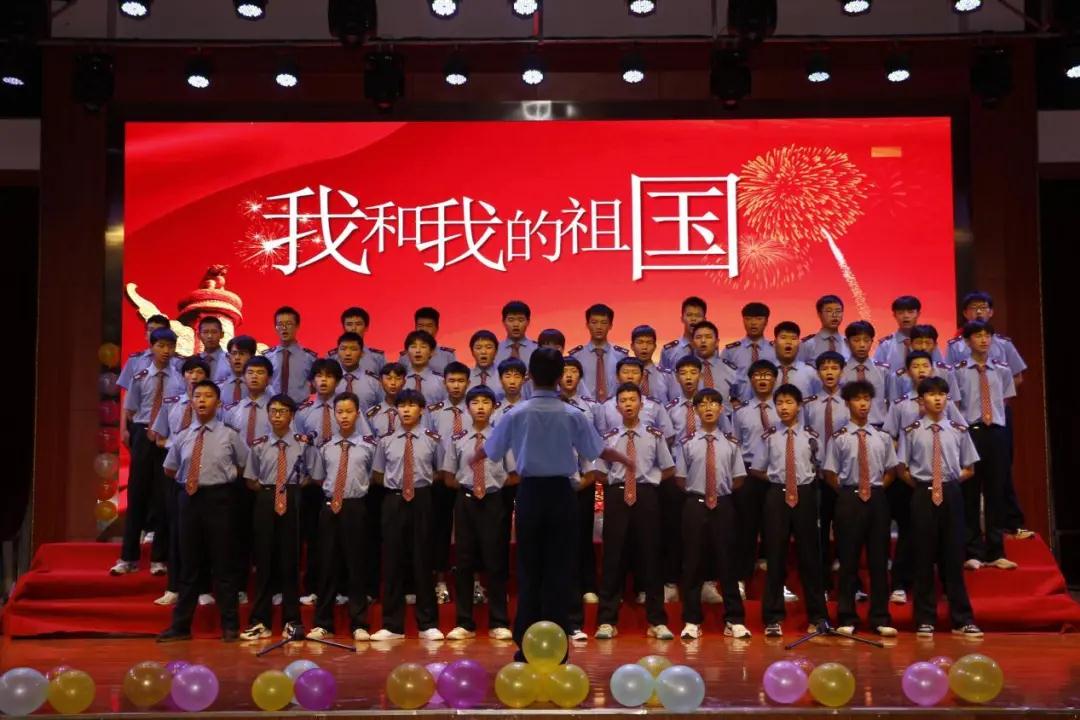 南昌向遠(yuǎn)軌道技術(shù)學(xué)校慶祝建黨一百周年紅歌大合唱比賽圓滿落幕